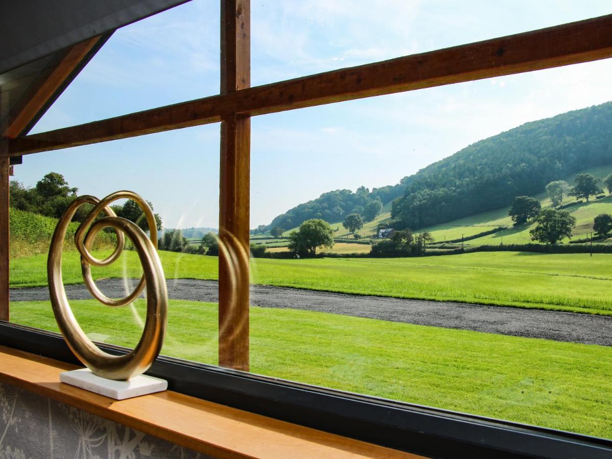 Meadow View Villa Meifod Bagian luar foto