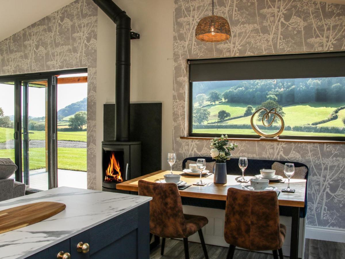 Meadow View Villa Meifod Bagian luar foto