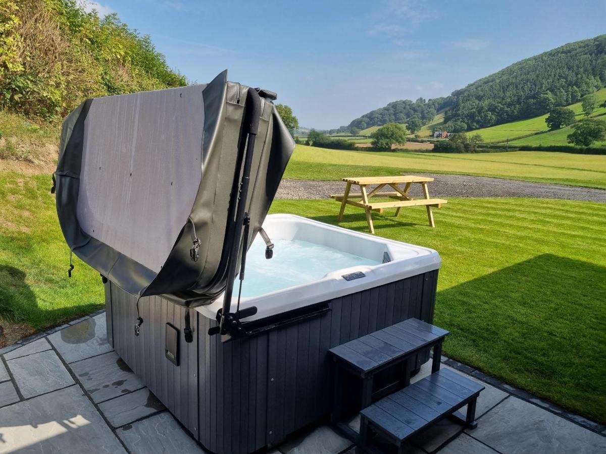 Meadow View Villa Meifod Bagian luar foto